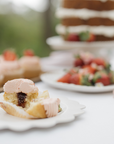 VANILLA & STRAWBERRY CUPCAKES