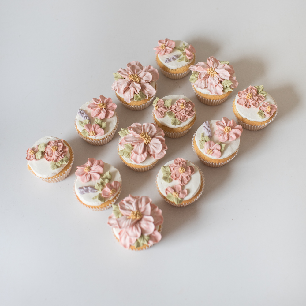 BOTANICAL CUPCAKES