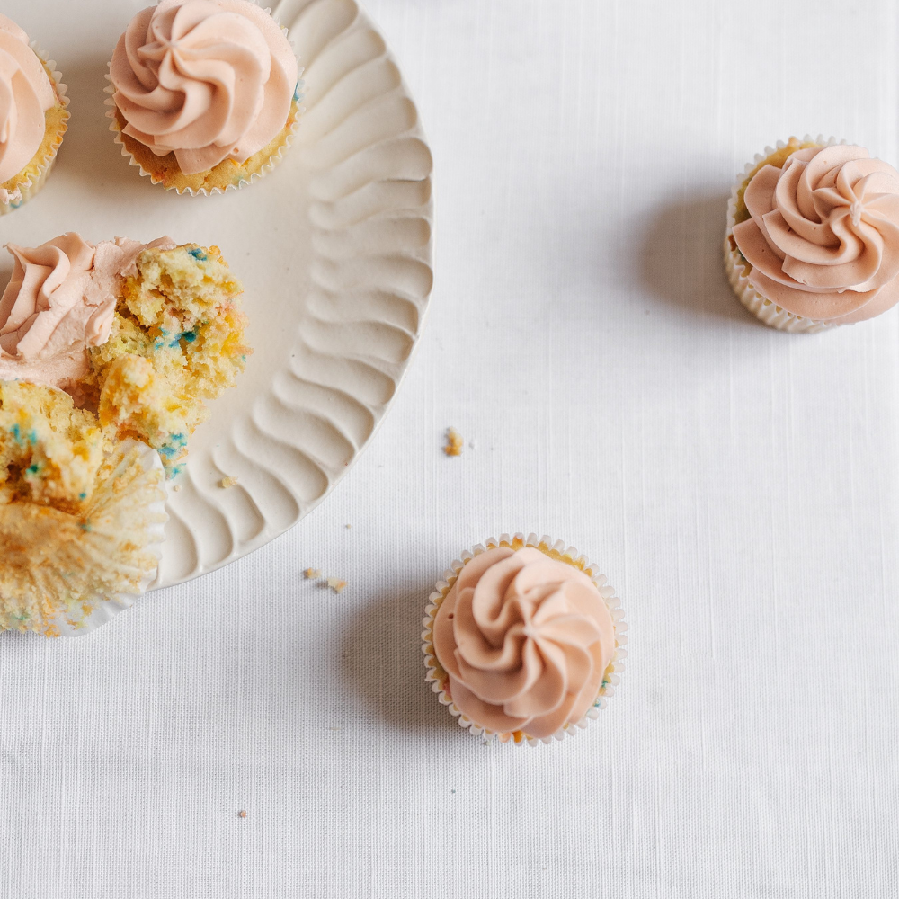 FUNFETTI CUPCAKES