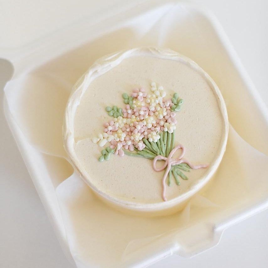 LUNCHBOX CAKES | FLORAL BOUQUET