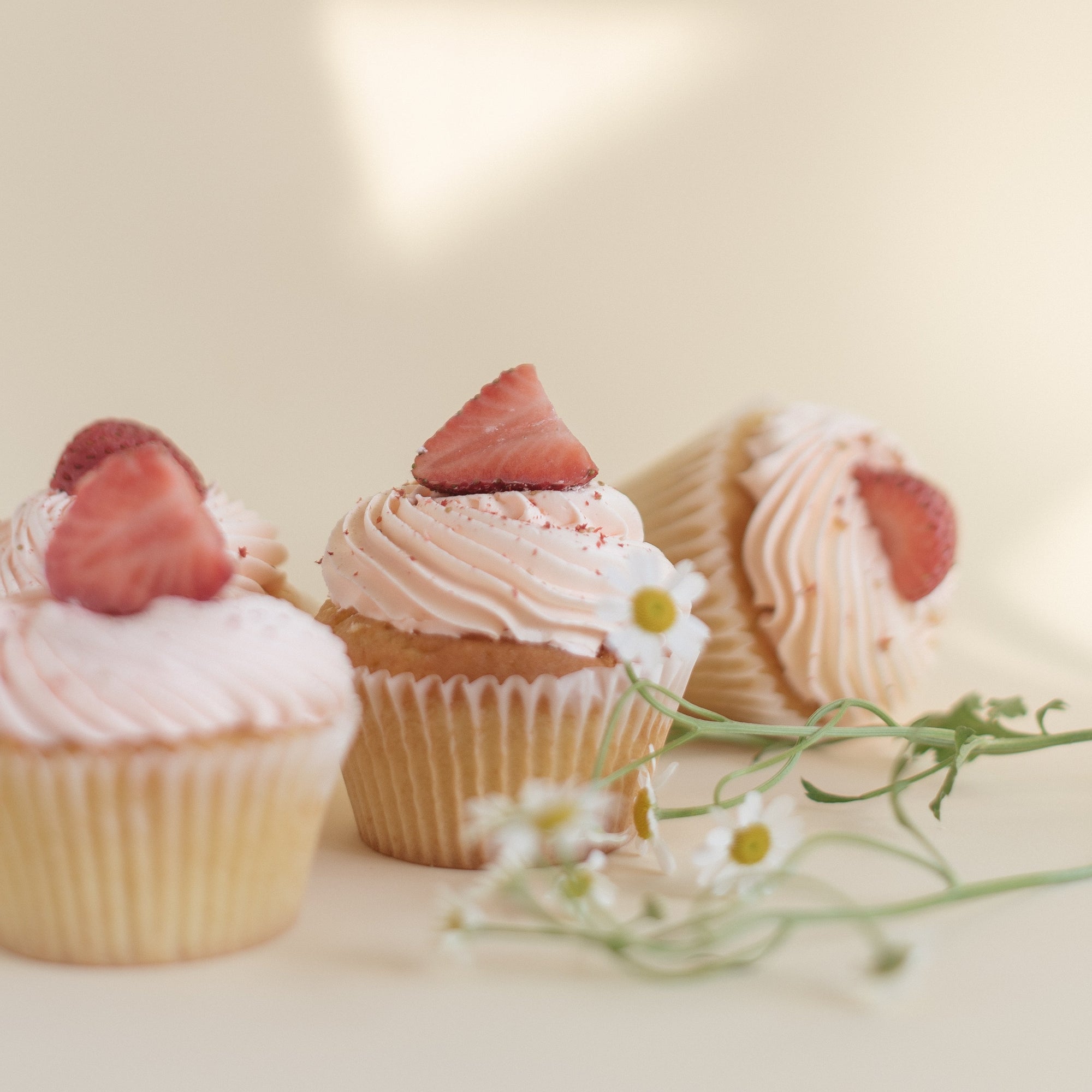 STRAWBERRY SHORTCUPCAKE