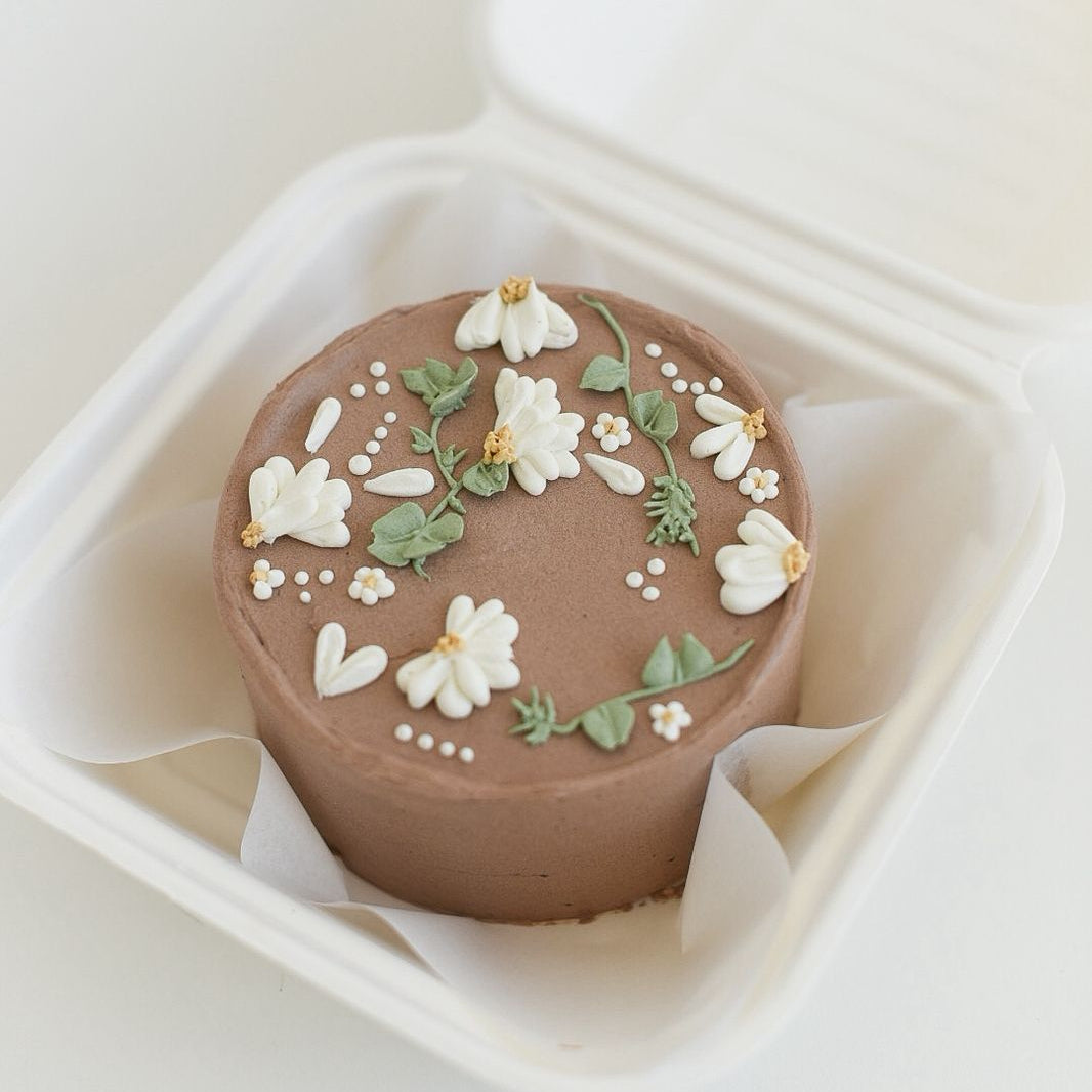 LUNCHBOX CAKES | WILDFLOWER WHISPER