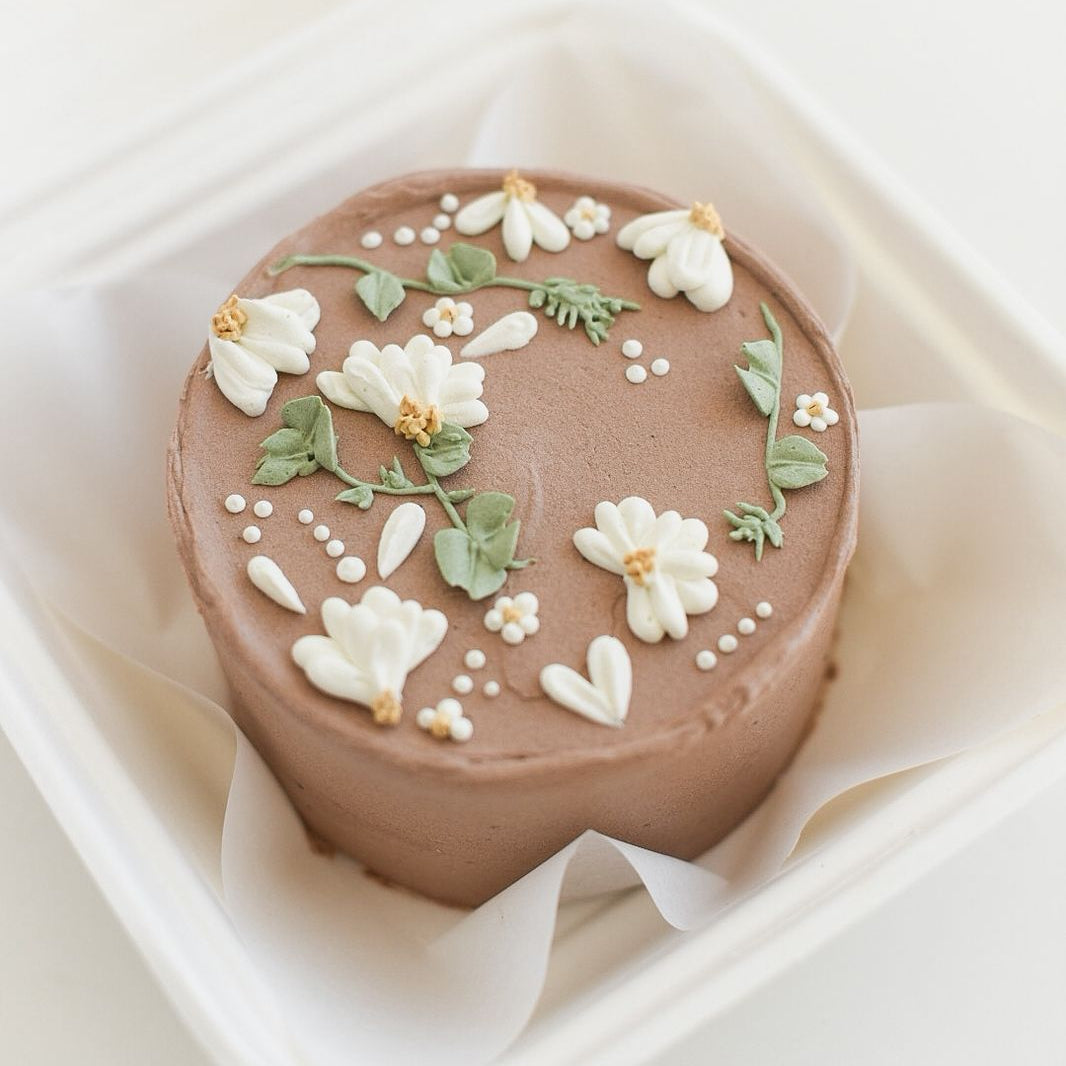 LUNCHBOX CAKES | WILDFLOWER WHISPER