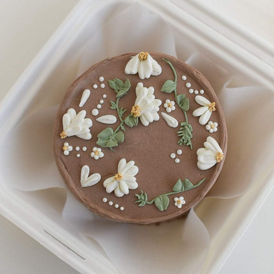 LUNCHBOX CAKES | WILDFLOWER WHISPER